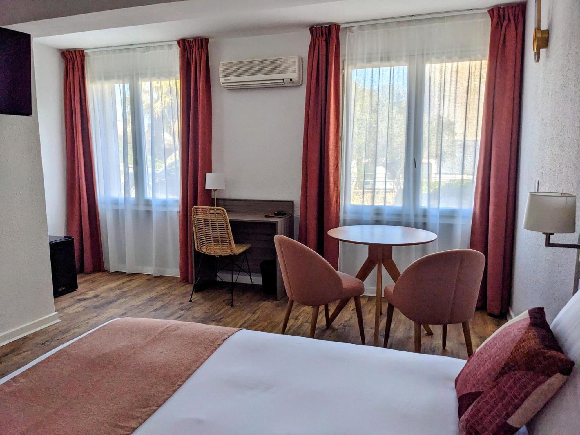 Maison Des Croisades Айга-Мортас Екстериор снимка